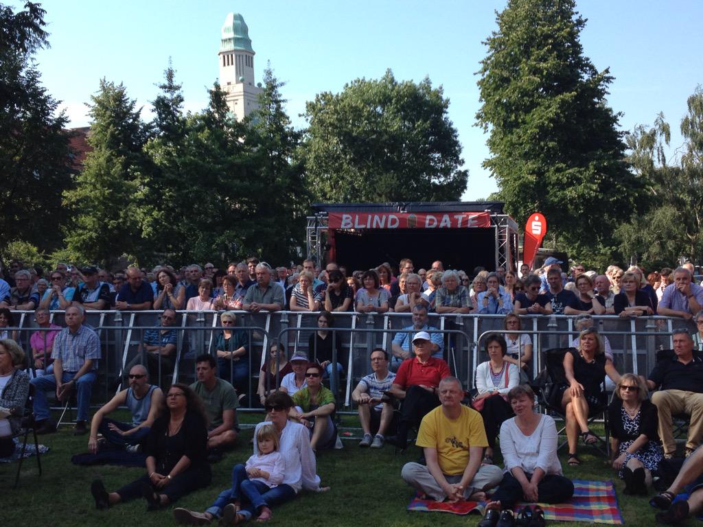 RadioEmLippe's tweet photo. Am letzten Tag des Blind Date-Festival Gelsenkirchen steht die Neue Philharmonie Westfalen auf der Bühne ;) #bldf15 http://t.co/QqT24W1blo