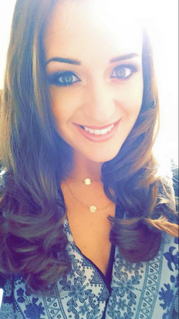 makeup_em's tweet image. Gorgeous girls xx #VFestival #VFestival2015 #makeup #MUA #Selfie have a fab day girls @amymc20 @hannahbx88x