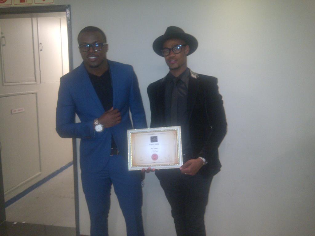 leratoek's tweet photo. Man in black 
Best male model for 4th annual lifestyle and fashion awards 2015 http://t.co/T8n00UnMrs