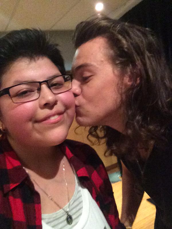 OneDream1D__'s tweet photo. The boys backstage in Toronto! - August 20, 2015 http://t.co/qmURZC37KF