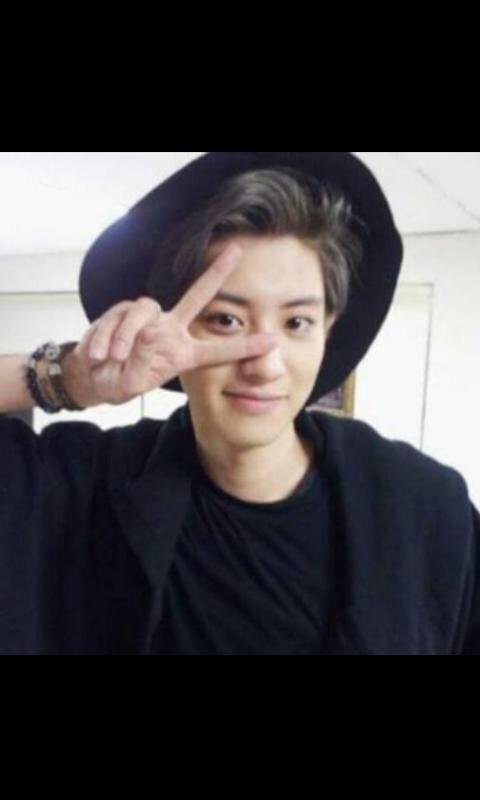 kpopbiaship's tweet photo. @growinthedxrk &amp; Chanyeol http://t.co/oE81UynEwg