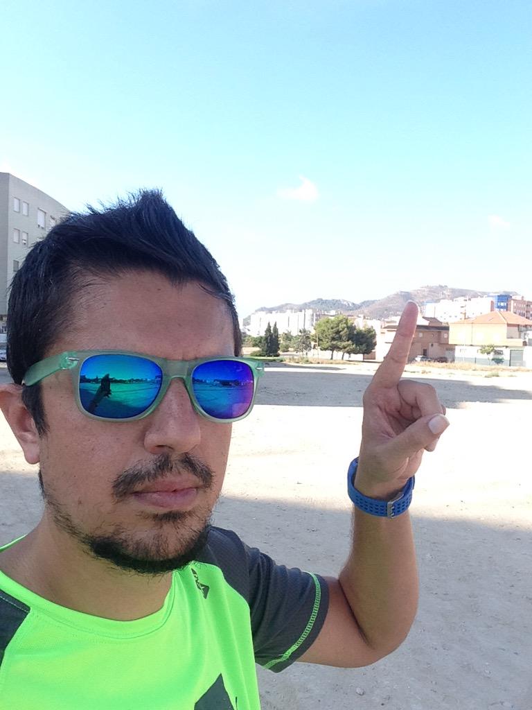 gabigrdo's tweet photo. Próxima salida por ahí arriba con @inov8_ESP #TrailRoc245 #tractorismorunning @JorgeEsparcia #barefootrunning http://t.co/KgZeOTf5vy
