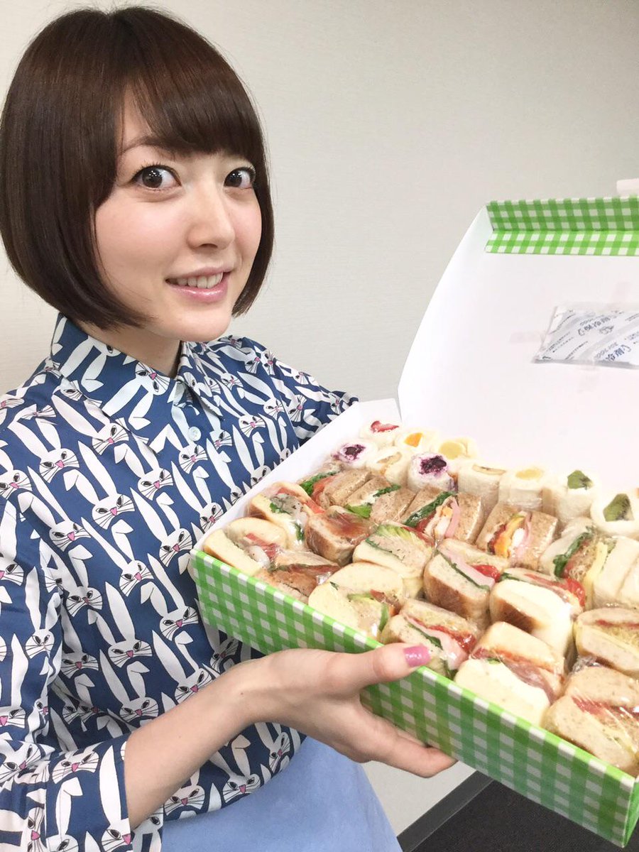 花澤香菜 これから かながたりお渡し会 来られる人も来られない人も パンまみれの幸せをお裾分けだよー O 花 Hanazawa Http T Co 80l2tfdnij 花澤香菜 これから かながたりお渡し会 来られる人も来られない人も パンまみれの幸せをお裾分けだよー O 花 Hanazawa Http T Co 80l2tfdnij