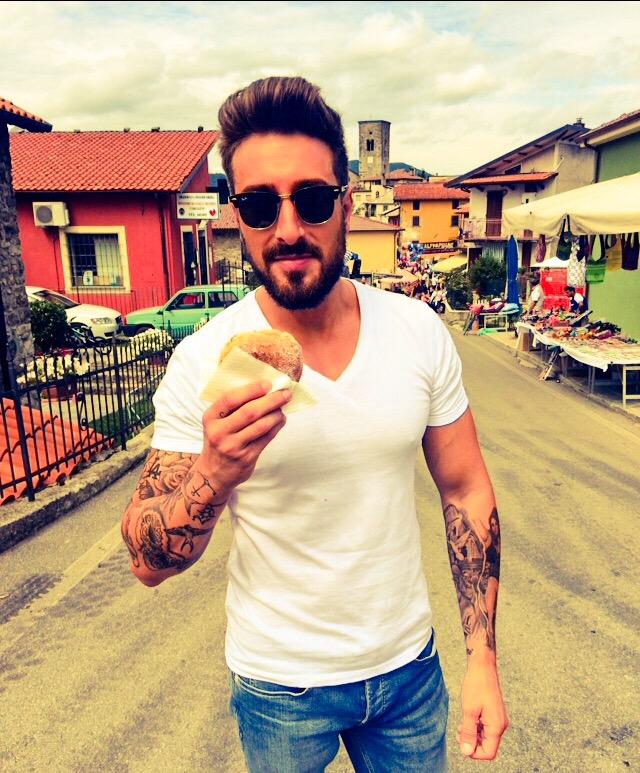 John_Alberti's tweet image. Bombolini con Nutella 😋🇮🇹😎☀️ #Breakfast #Italia #Bombolini #HappySunday