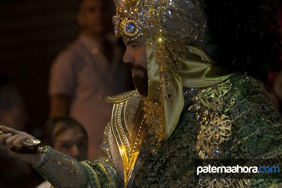 ZegriesPaterna's tweet photo. Enhorabuena a nuestros vecinos @AbbasiesPat por el gran desfile. Hay que saber levantarse.. #FestesPaterna #nochemora http://t.co/UKEMxIZ37S