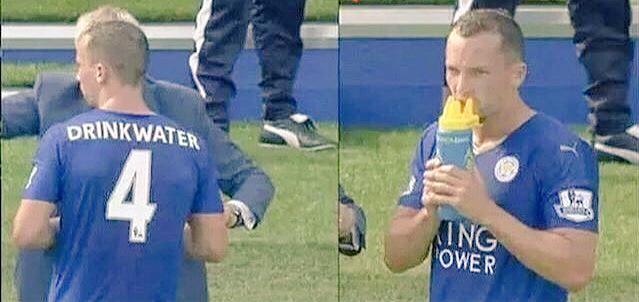 PLPanelet's tweet photo. Product placement på et helt nyt niveau hahahah! @LCFC #pldk http://t.co/tyoE5zPxhh