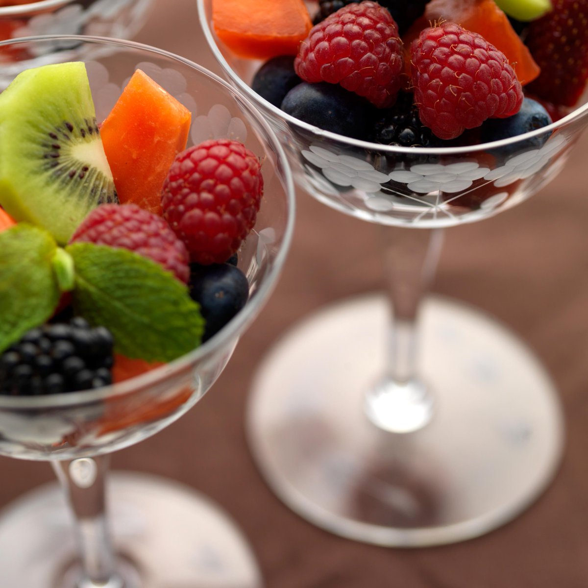 epicurious's tweet image. Fruit flies driving you crazy? Get rid of 'em. trib.al/NOx8RfE