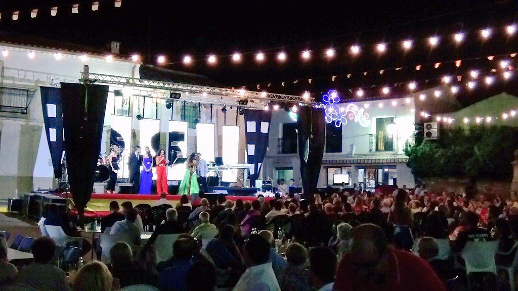 keep_going_hard's tweet photo. Vive las fiestas de San Bartolo en Piscolabis. Calle Huertas, 2 Viveros (Albacete) http://t.co/AQZHhiJUPX http://t.co/pMfXaqPRLp
