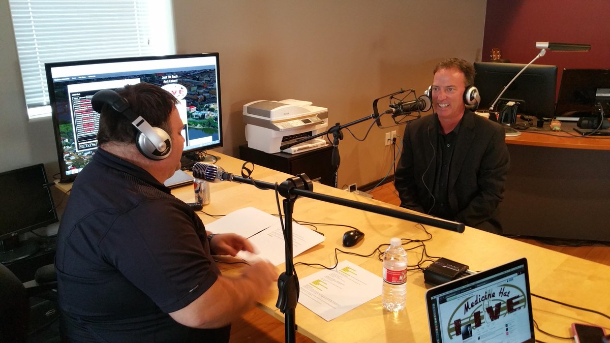 medicinehatlive's tweet image. Medicine Hat Live wants YOU to be on our show!  Tell MH what you&apos;re doing. Contact us! bit.ly/1JdZi8u #medhat