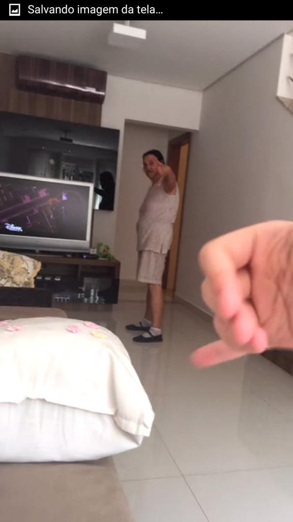 Emitows's tweet photo. Rebeca só tem avós swag http://t.co/a3N6Fy9YnM