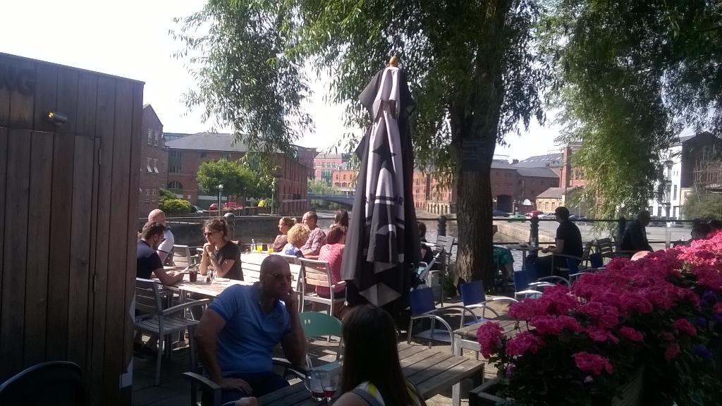 Callslanding_SO's tweet photo. Wow what a difference 15 minutes makes. Sure that's 2 phrases mixed up. #lovinleeds #summer http://t.co/yWejfat3V6