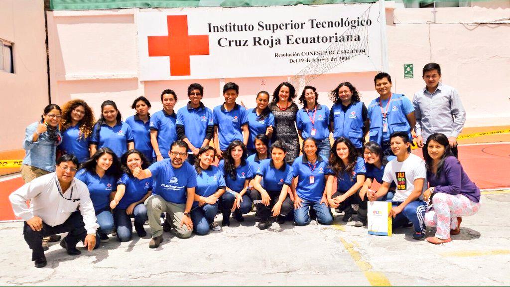 ABCDemocraciaEC's tweet photo. Voluntari@s #ProgramaJuventudes @cruzrojaecuador cuentan con insumos para capacitación en territorio #ABCDemocracia http://t.co/GDtBbvK4uF