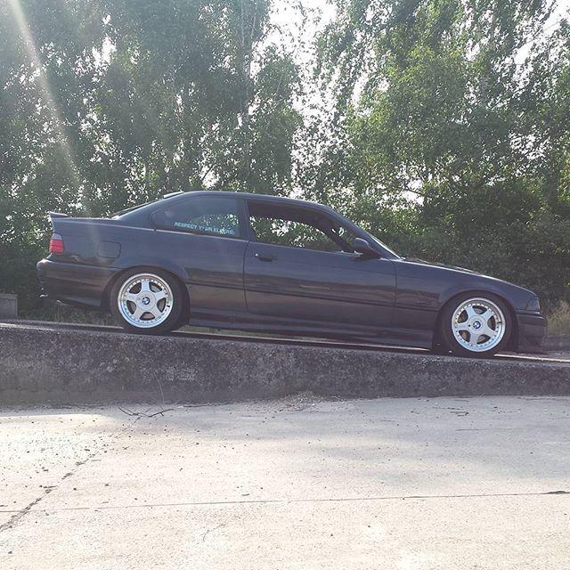 slammedbimmers's tweet photo. #slammedbimmers #staticdropped by bmw_doctor_wally http://t.co/Ql28rrC5EB