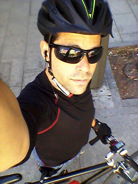 Saul_TM's tweet photo. Paseo dominguero en #fixie... #befixed http://t.co/GtKj6Dax0W