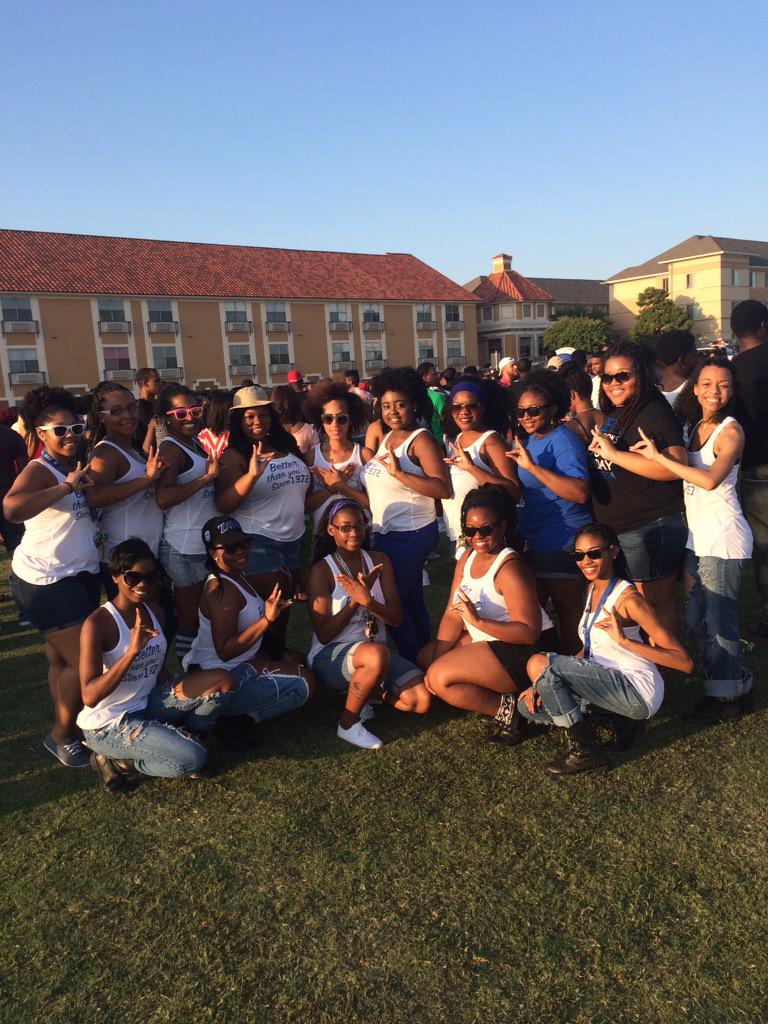 Rho_Delta1920's tweet photo. #KerrBeach2K15 #ZetaCastaway πππππ http://t.co/gRqnb1tb8W