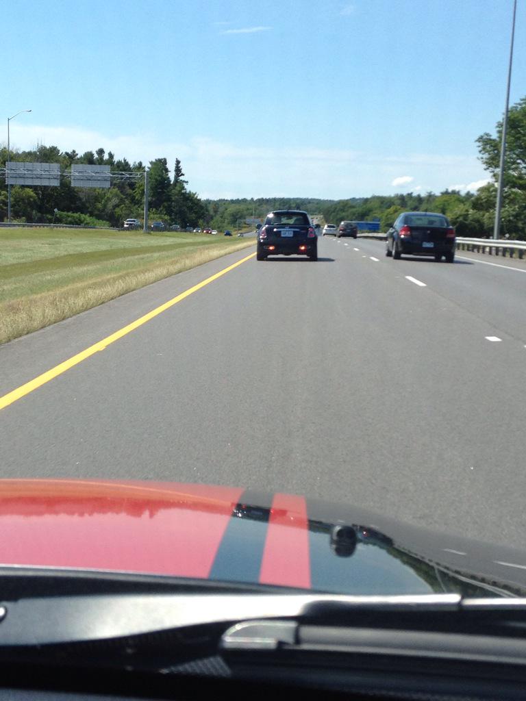 yeitchong's tweet photo. Homeward bound #Lifeinthefastlane @MINICanada #MINIinvasion2015 @kaylachong http://t.co/YHHno6sT5G