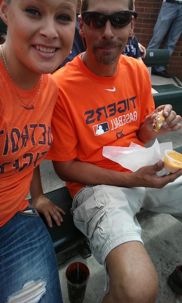 AshleyD2014's tweet photo. @tigers @PAWSDetroit tigers game!! http://t.co/aKSatoei8M
