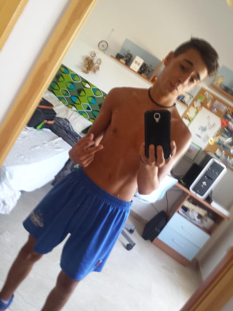 Jesulito_11408's tweet photo. Siempre fuerte http://t.co/tHlehYMa1o