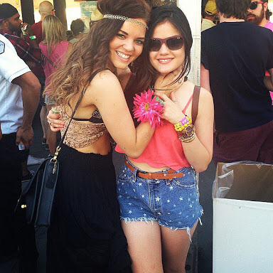 Niall__Loves's tweet photo. IG Sam: Mi chica #S____ #Amigas #VFest #Sexy http://t.co/d3cKWfo2KB