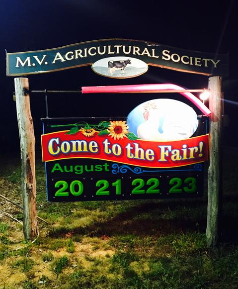 MVNoodle's tweet photo. The Noodle hit the fair last night for some rides, games and fried golden goodness. #friedtwinkies #mvagfair http://t.co/zVZ7vPb8jx