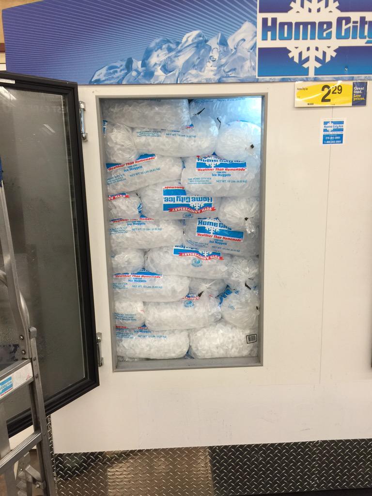 glifsey's tweet photo. . @HomeCityIce nothing quite like a freshly packed box on a hot summer day. #cubes #labelsup #mmmmmmm http://t.co/nYkRJeV8kW