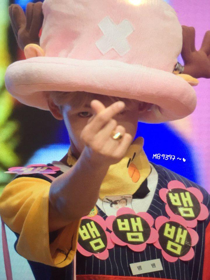 MB9397's tweet photo. 150823 보라매 팬사인회 #bambam #GOT7 뱀뱀뱀뱀뱀뱀뱀×1004♡ http://t.co/Ojso8KyYC5