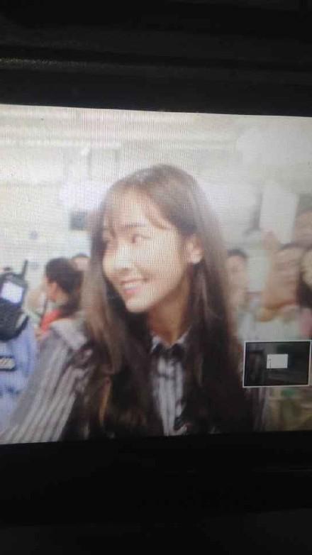 [PIC][23-08-2015]Jessica khởi hành đi Quảng Châu để tham dự sự kiện của "Yes! Coach" vào chiều nay CNGJUy8U8AAnpsv