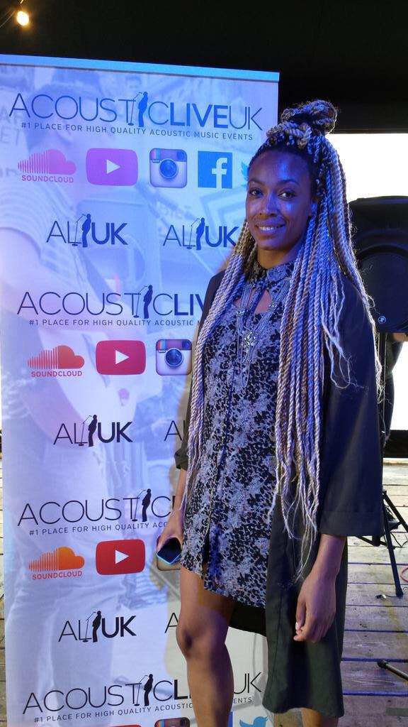 AcousticLiveUK's tweet photo. Can we just appreciate how amazing @gloriousA87's voice is? (And her hair is super cool) #BuskTheBox http://t.co/M37dxSvdsv