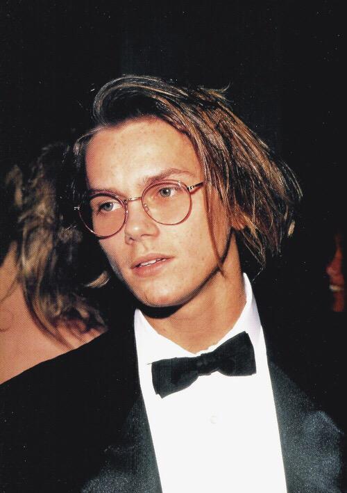 Happy 45th birthday to River Phoenix, a man who continues to inspire many people. Let his legacy live on     