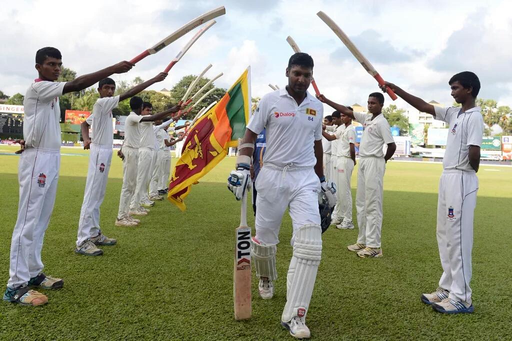 World_Cric_News's tweet photo. No fairytale final Test innings from @KumarSanga2FC, but #ThankYouSanga #INDvSL http://t.co/qGDbm8EkKJ