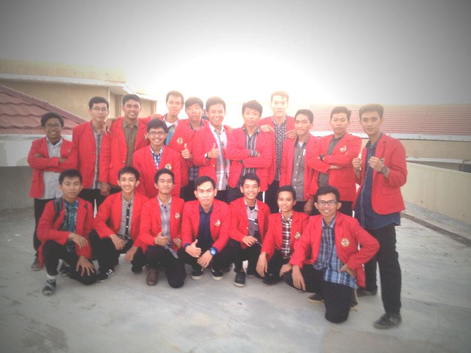 emiliamaing31's tweet photo. ini dia temen-temen cowokku di Fakultas Farmasi-UH.Terbaitt @FFUH_2014 @P2MBFFUH15 @unhas_dreb @FiraAmalika @jabalrh http://t.co/r7TRLWXUod