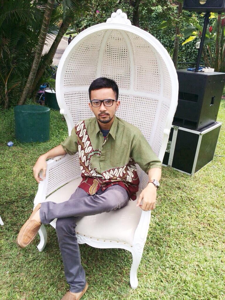 Syazas's tweet photo. Halo @aldikadil 👀 http://t.co/wi3y0zqBTo