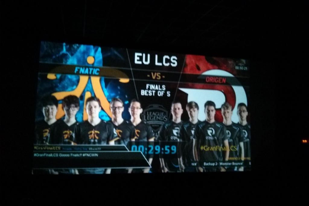 AlexAyllon's tweet image. #GranFinalLCS  ya listos en @Cinesa Diagonal para disfrutar de esto en pantalla grande!