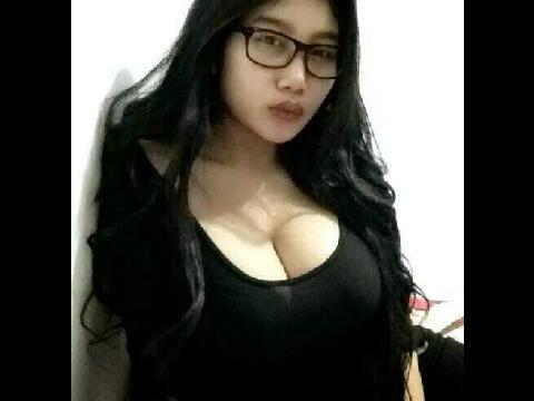 Cwk69's tweet photo. Gede and Bikin Punya Mu Keras nggak  #BirahiABG #hasratABG @NadiaDewi_0  @PutriGreget http://t.co/uYbMGKBU2O