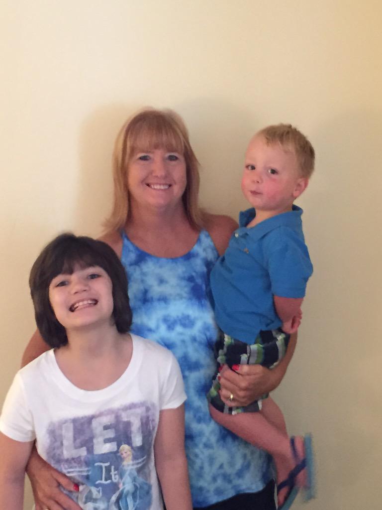 oes8's tweet photo. Sure do love these two kiddos!! God has blessed me beyond measure to be called momma by them!! http://t.co/vUasEX4QTu