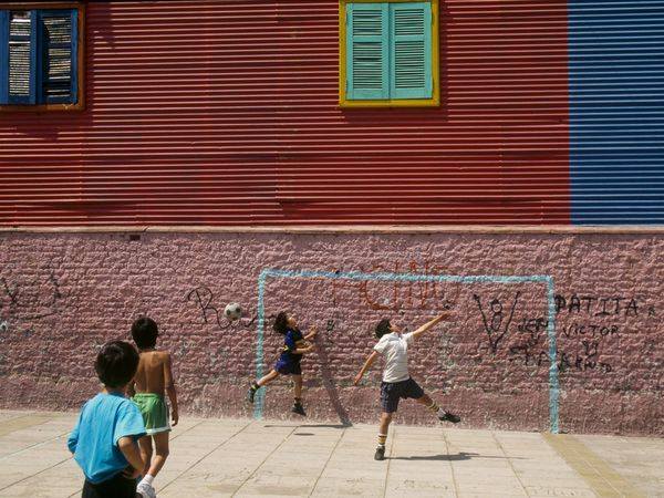 unleashfootball's tweet photo. Let's have more open spaces, which aren't locked but open to ANYONE who turns up with a ball. (Jane, UK) #football http://t.co/PepgqFqRYu