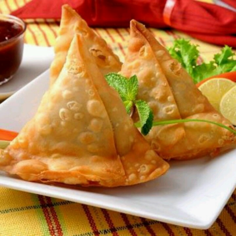 MughlaiDallas's tweet photo. Besties. RT @VerandahatVR Our new best friends from @MughlaiDallas. #IndianFood #Samosas #DallasTX http://t.co/5bfw8gKK7I