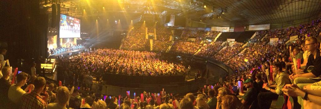 FNATIC's tweet photo. The crowd is getting ready here in Sweden for the #LCS Summer Split final! #FNCWIN http://t.co/OKAj61OXyP