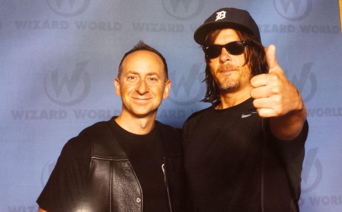 Webwraith's tweet photo. This just happened! With @wwwbigbaldhead &amp; @pintsizeddarly #normanreedus #thewalkingdead @WalkingDead_AMC http://t.co/zV00OnW41f