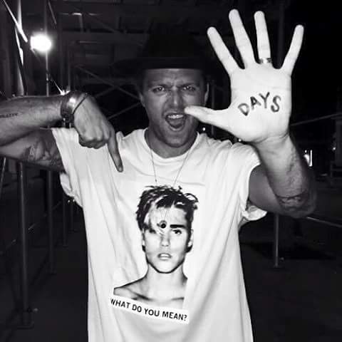 Followedmejus's tweet photo. What do you mean ? #5Days #MTVHottest Justin Bieber http://t.co/B2ipr7KjaF