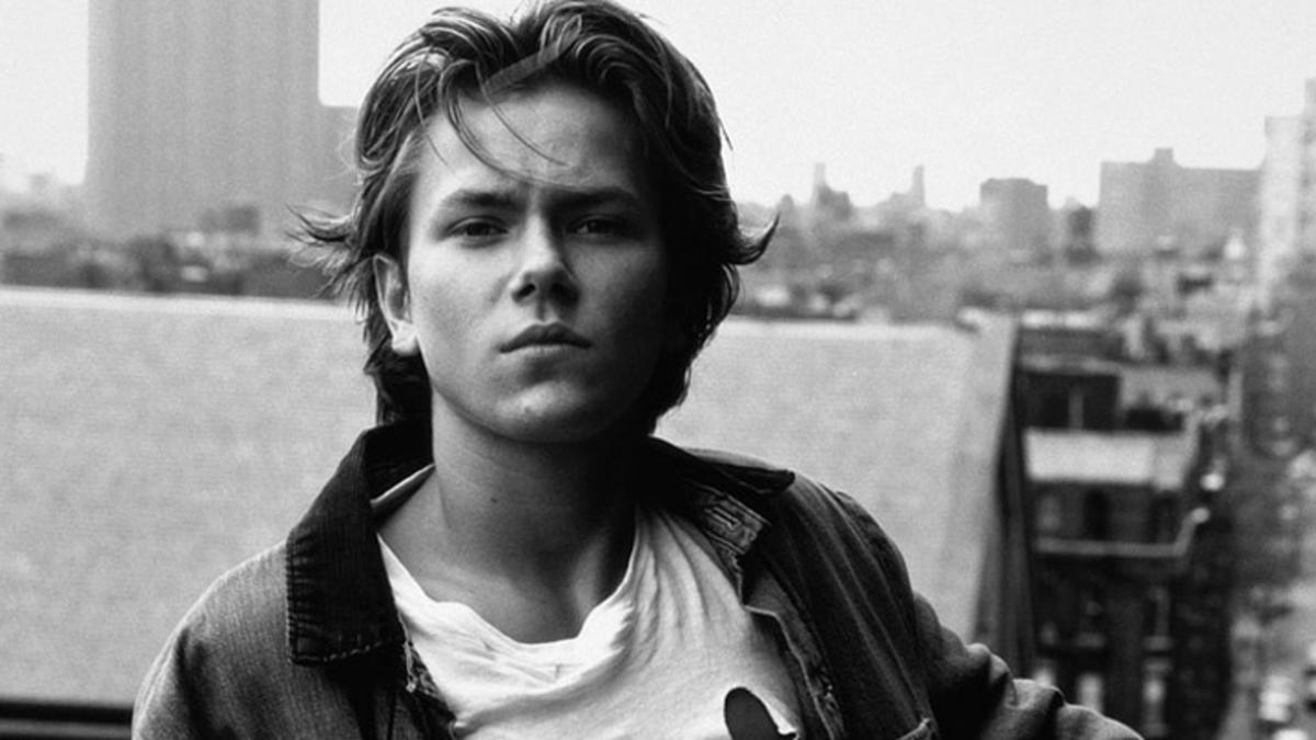 Happy birthday to River Phoenix! He would have turned 45 today. 