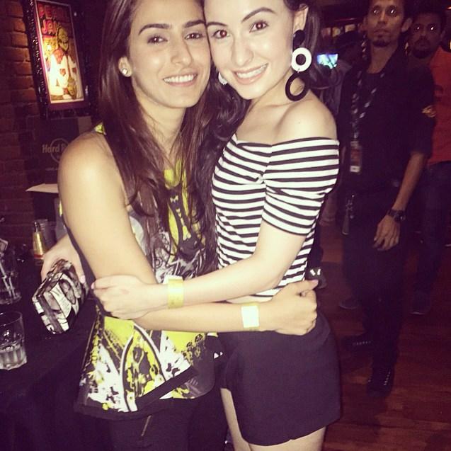 KashmiraIraniFC's tweet photo. offscreen pic beautiful Khanna sisters 💞💞
#Samaira @Kashmira_Irani and #Manya shared by Orvana Ghai on instagram :) http://t.co/LifMTDSG5H