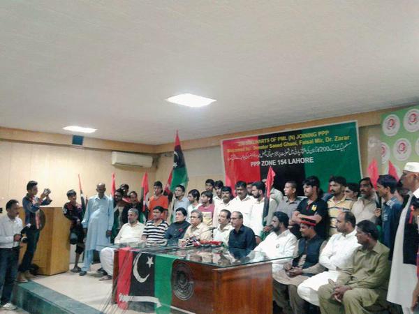 ShahzadShafi007's tweet image. لاہور۔ن لیگ کےسینکڑوں عہدار اور کارکنان پیپلزپارٹی میں شامل
پیپلزپاٹی اور اسکی لیڈرشپ پر بھرپور اعتماد کا اظہار
#PPP