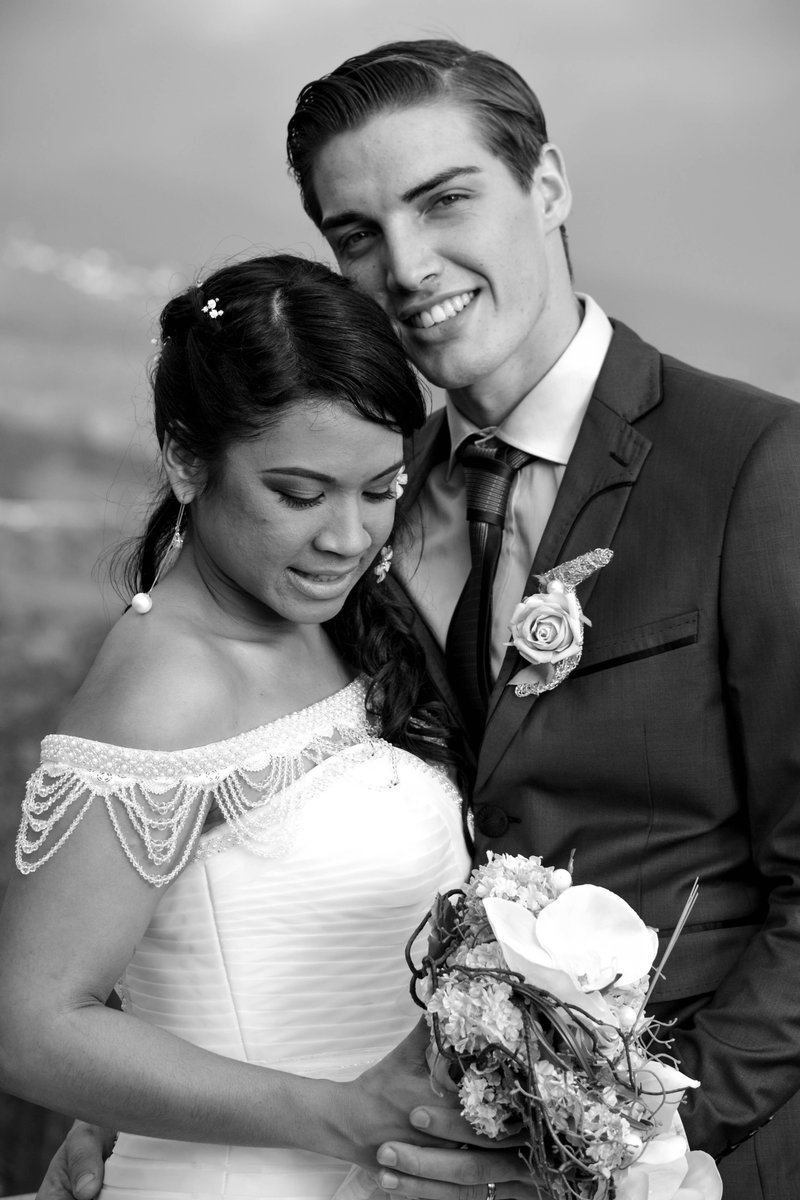 Flavyous's tweet photo. Shooting #wedding #reunionisland http://t.co/6WTrKGA8Pv