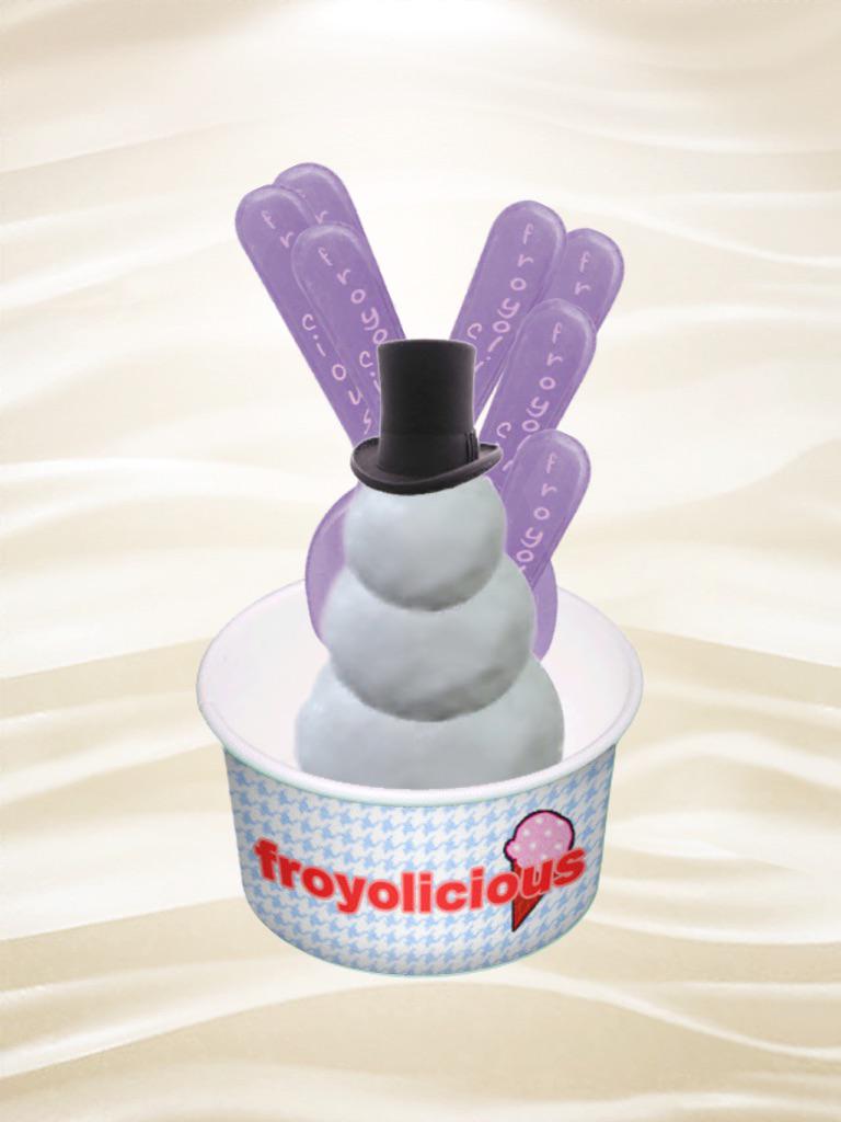 JoleneSidney's tweet photo. #makefroyo #r2digi making my Froyo!s I love it http://t.co/5A7eChzW2O http://t.co/0qIfOV6wu3