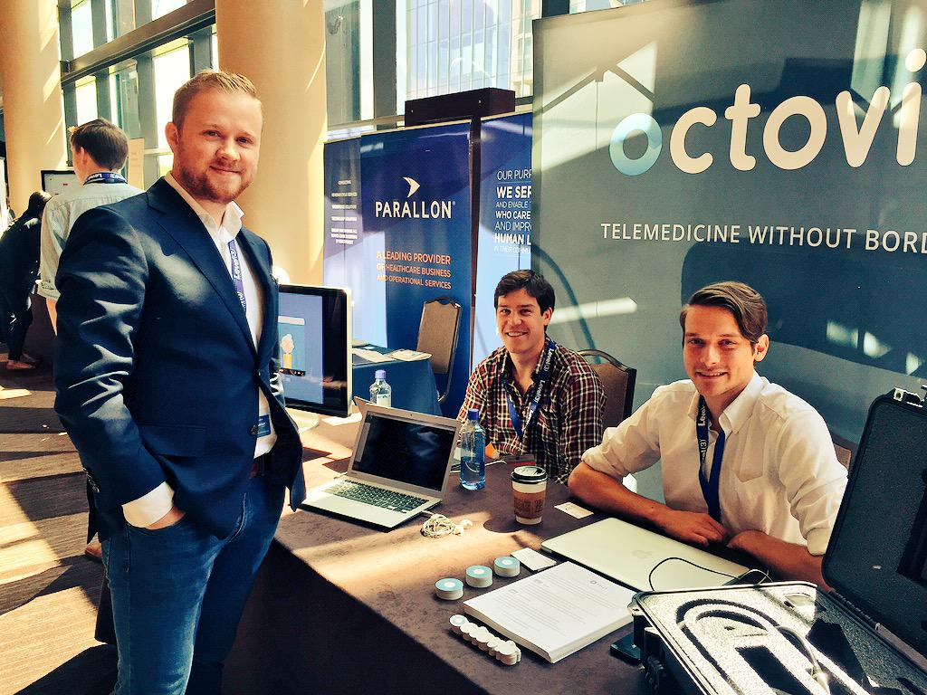 ayumibennett's tweet photo. Hi @R_Macy, nice to finally meet you in person. Had this photo of your @octovisinc team from #HealthFurther15 http://t.co/BSM7Ppmiup