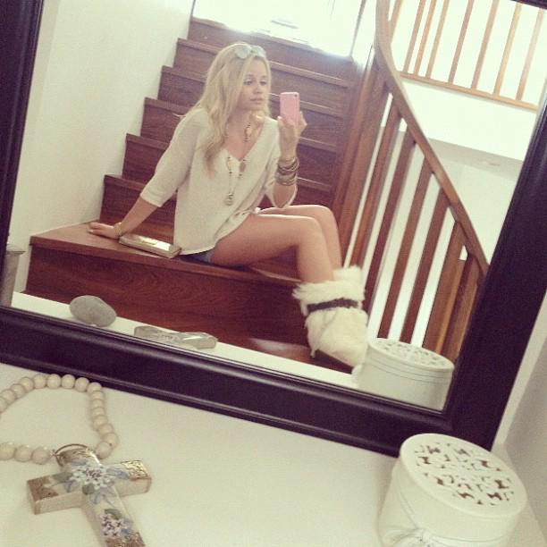 LilyAnneJames's tweet photo. Current outfit(; http://t.co/wQbzZn8dO8