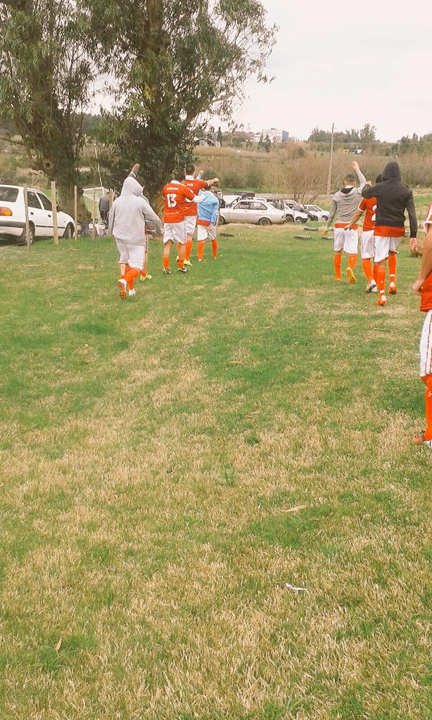 PBlancas_FC's tweet photo. Vs Sporting El Pinar. Primer fecha http://t.co/Lhhs9W0ULj