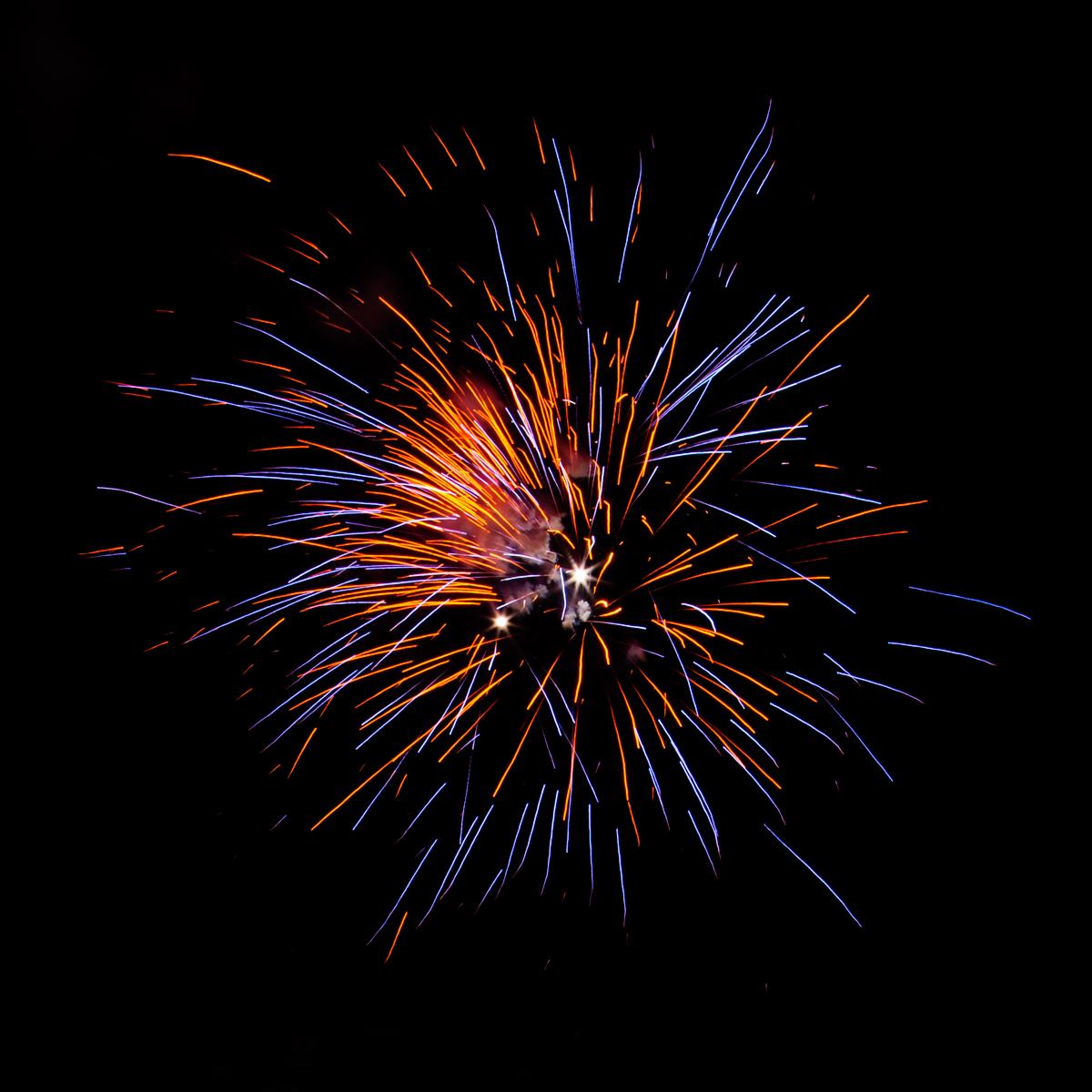 NewsAtIllinois's tweet photo. RT: UIPhoto Welcome to the #ILLINI family, #uiuc2019 Illinois_Alma #iss2015 #HailtotheOrange #ILLINOISwelcome http://t.co/jsTj4DWunE