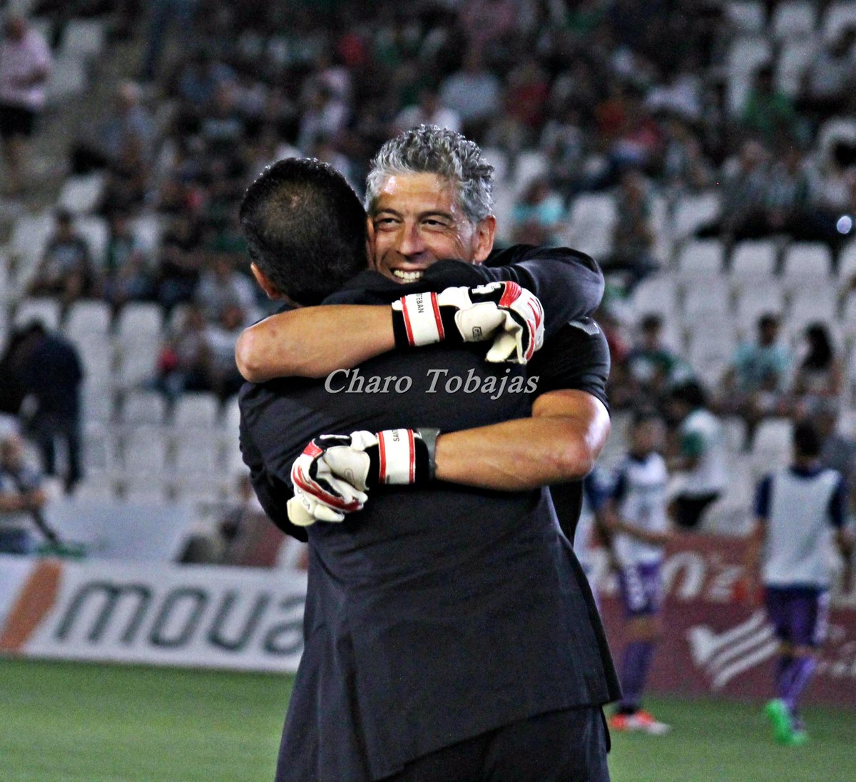 CharoTobajas's tweet photo. Resumen en imágenes del primer partido de la temporada 15/16
https://t.co/T454goLKm3 #CCFvVLL http://t.co/7EQV9nPFPa